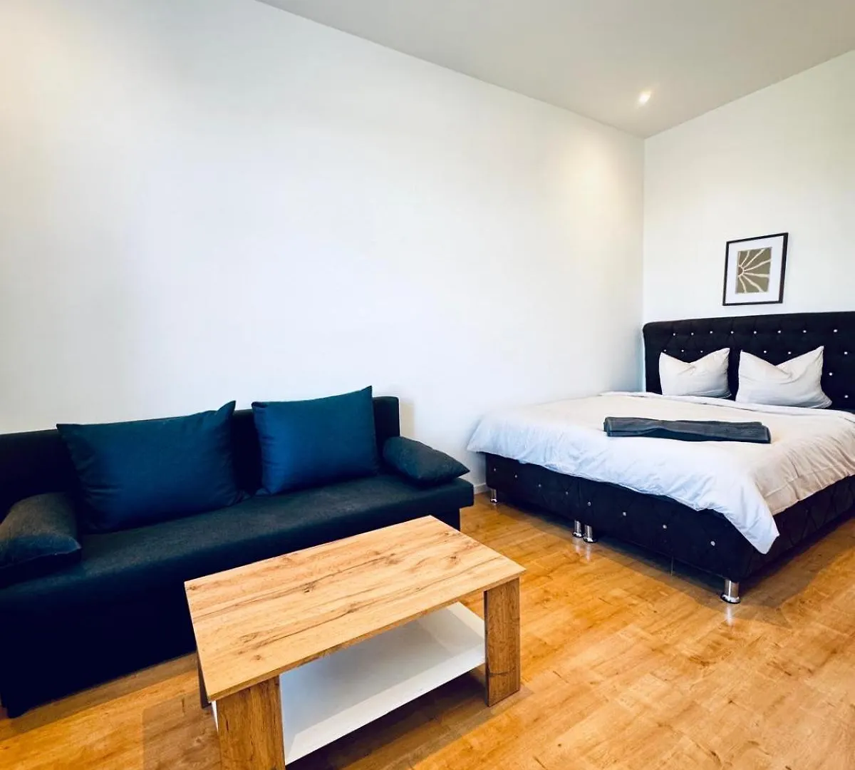 Spacious 3Br Shared Apartment Near Kaufpark Alterlaa Vienna 0*,  Austria