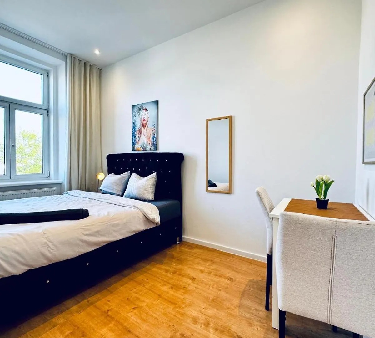 Spacious 3Br Shared Apartment Near Kaufpark Alterlaa Vienna