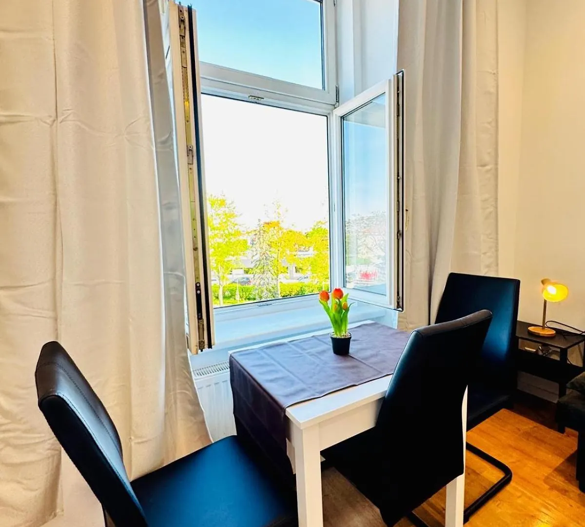 Spacious 3Br Shared Apartment Near Kaufpark Alterlaa Vienna