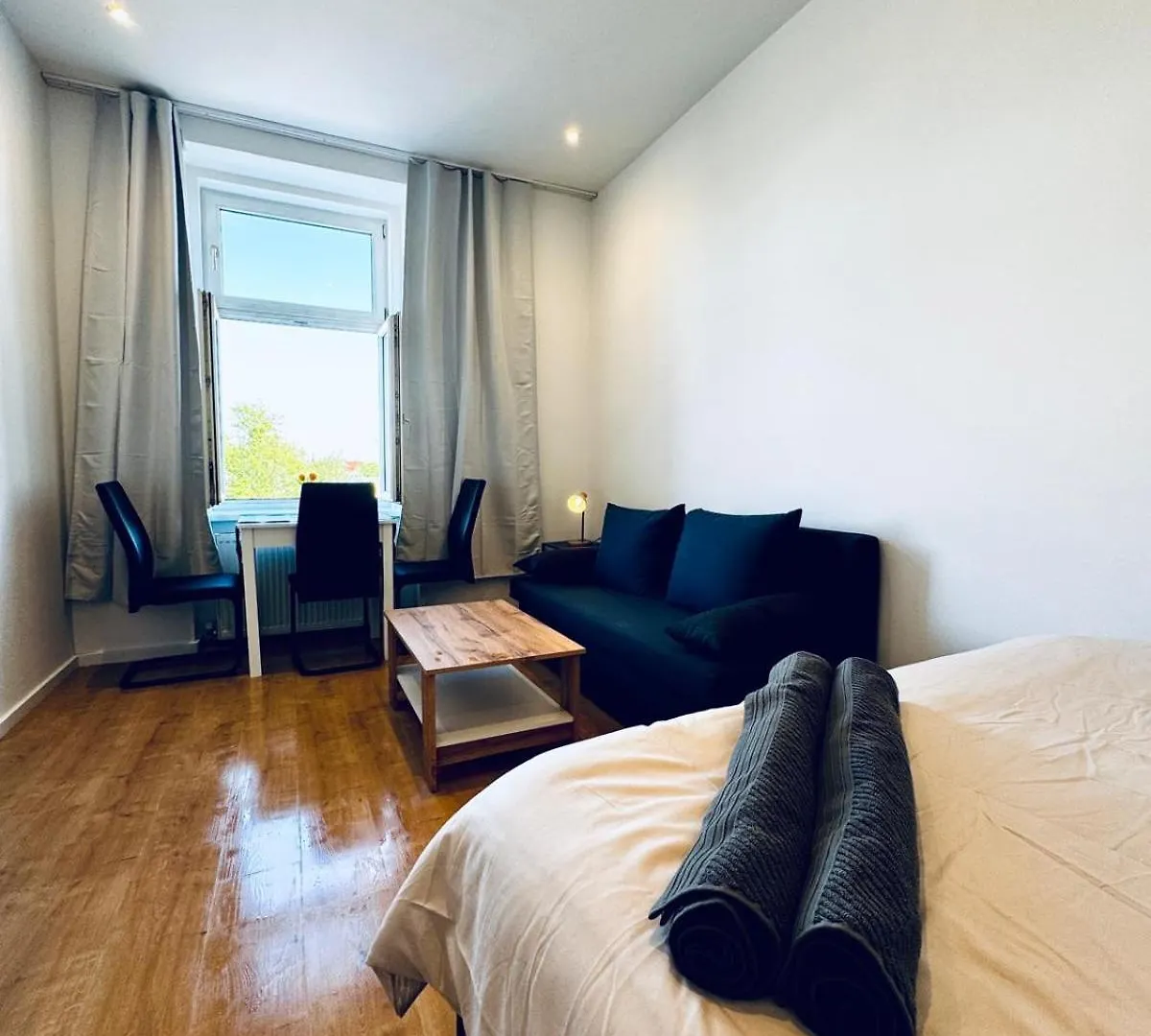 Spacious 3Br Shared Apartment Near Kaufpark Alterlaa Vienna