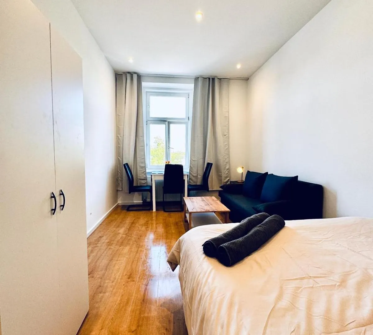 Spacious 3Br Shared Apartment Near Kaufpark Alterlaa Vienna