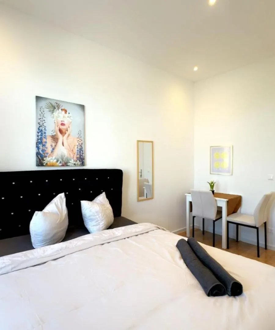 Spacious 3Br Shared Apartment Near Kaufpark Alterlaa Vienna 0*,