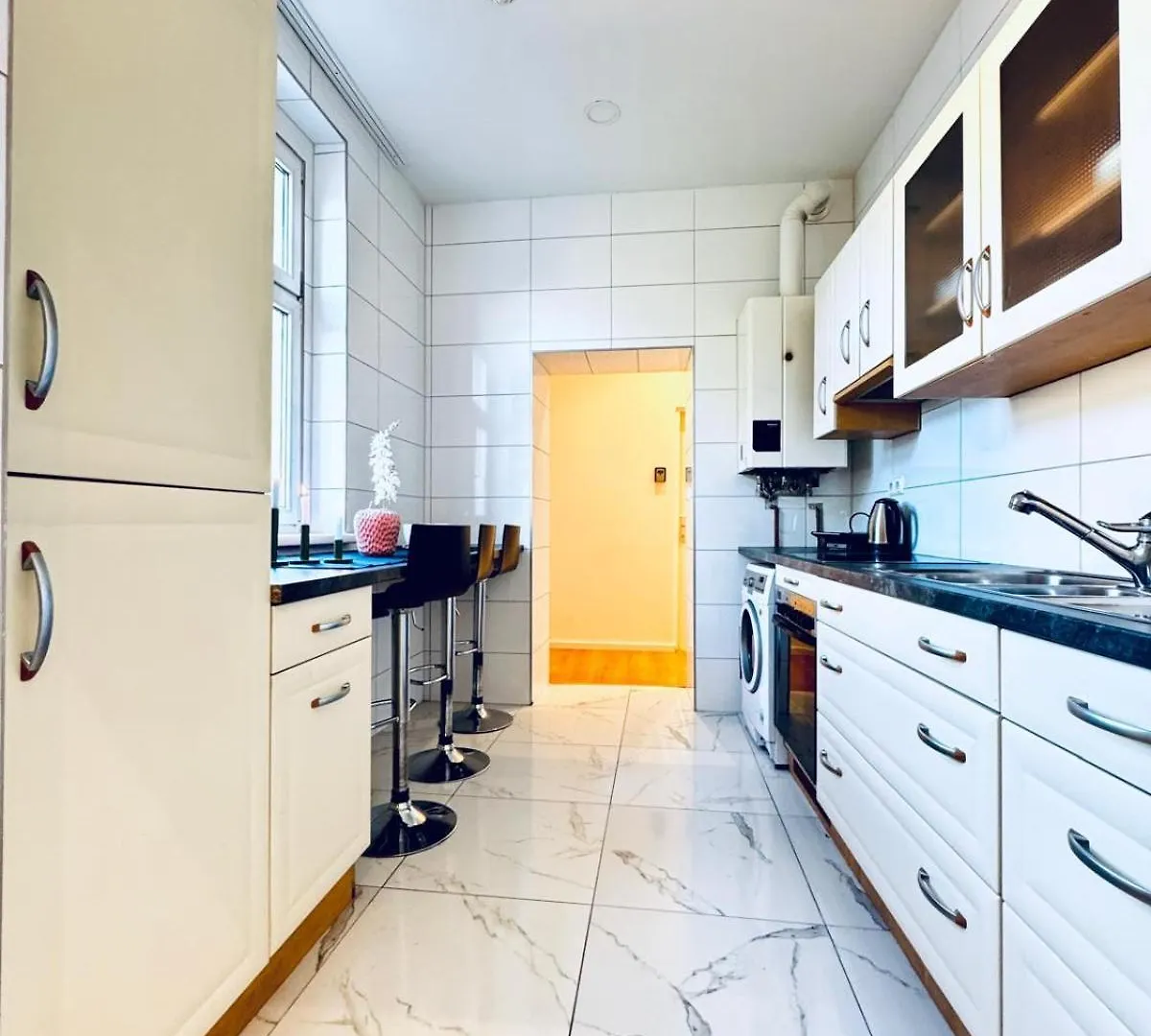Spacious 3Br Shared Apartment Near Kaufpark Alterlaa Vienna Austria