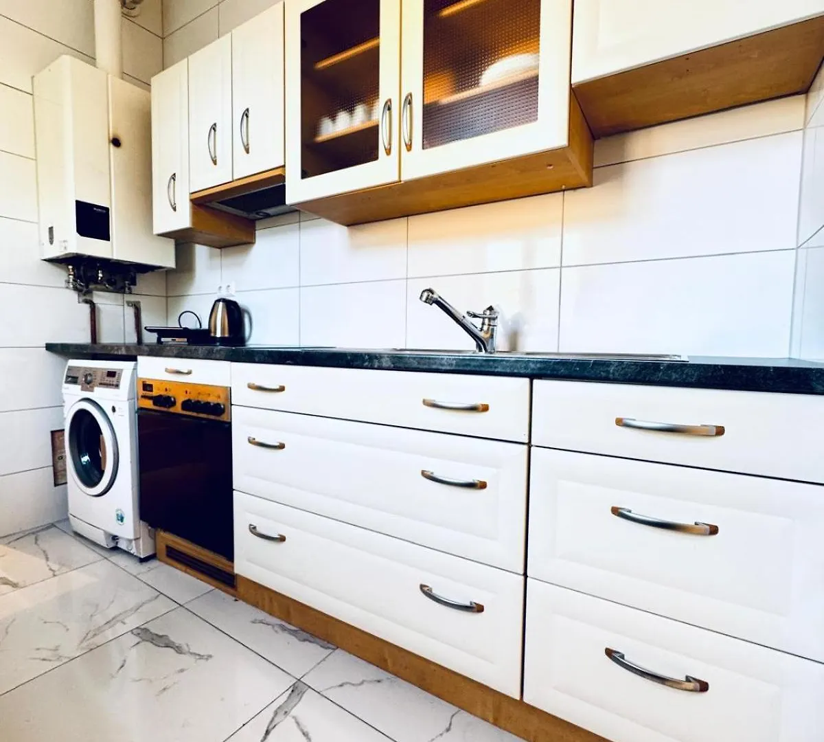 Spacious 3Br Shared Apartment Near Kaufpark Alterlaa Viena